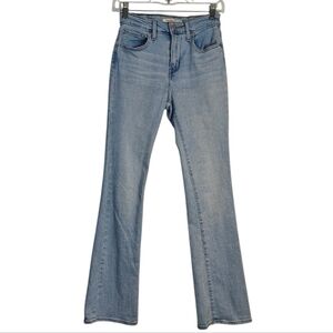 LEVI'S 725 High Rise Bootcut Stretch Jeans in Light Wash Size 26